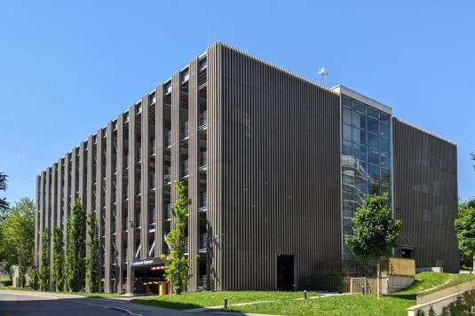 Parkhaus Landratsamt Außenansicht Parkhaus Landratsamt