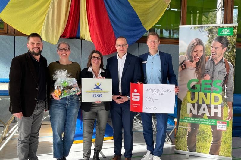 Gruppenbild bei der Zertifizierungsfeier Gruppenbild bei der Zertifizierungsfeier