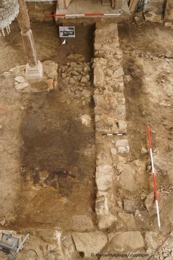 Blick in die ehemalige Pfarrkirche St. Otmar während der Ausgrabungen 2022 (Foto: Kreisarchäologie Göppingen) Blick in die ehemalige Pfarrkirche St. Otmar während der Ausgrabungen 2022 (Foto: Kreisarchäologie Göppingen)