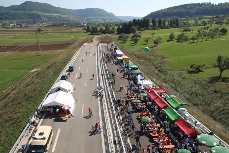 Radaktionstag auf dem Ausbauende der B10