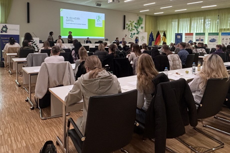 Azubis und Studierende beim EU-Azubi-Gipfel