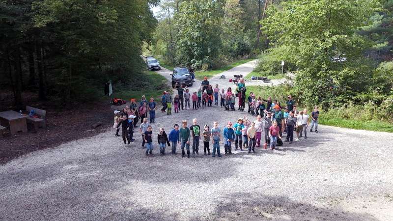 Gruppenbild mit Kindern und Betreuern am Ende der Veranstaltung