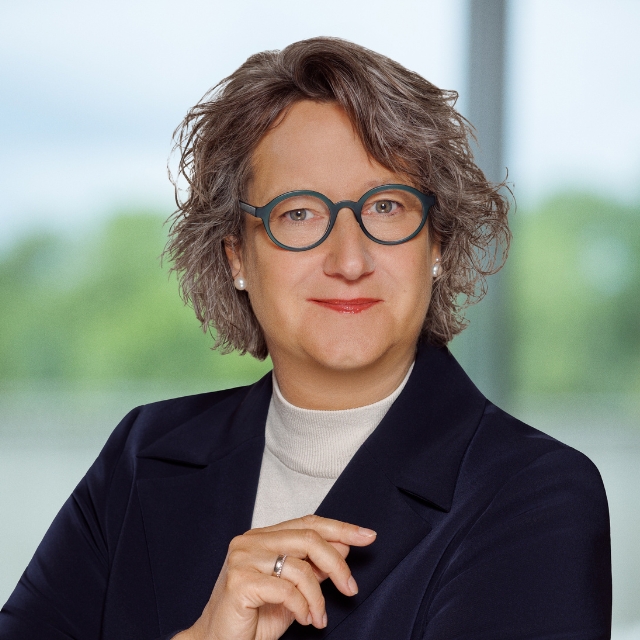Dr. Martina Spichal-Mößner Dr. Martina Spichal-Mößner