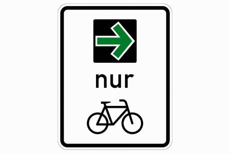 Grüner Rechtsabbiegepfeil für Radfahrende Grüner Rechtsabbiegepfeil für Radfahrende